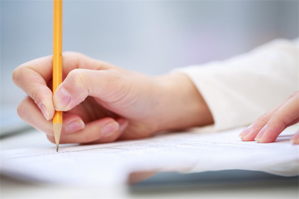 保靖县职业技术中等专业学校的学校位置及联系方式