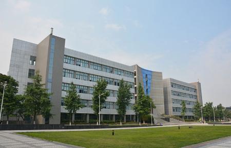 蚌埠商贸学校